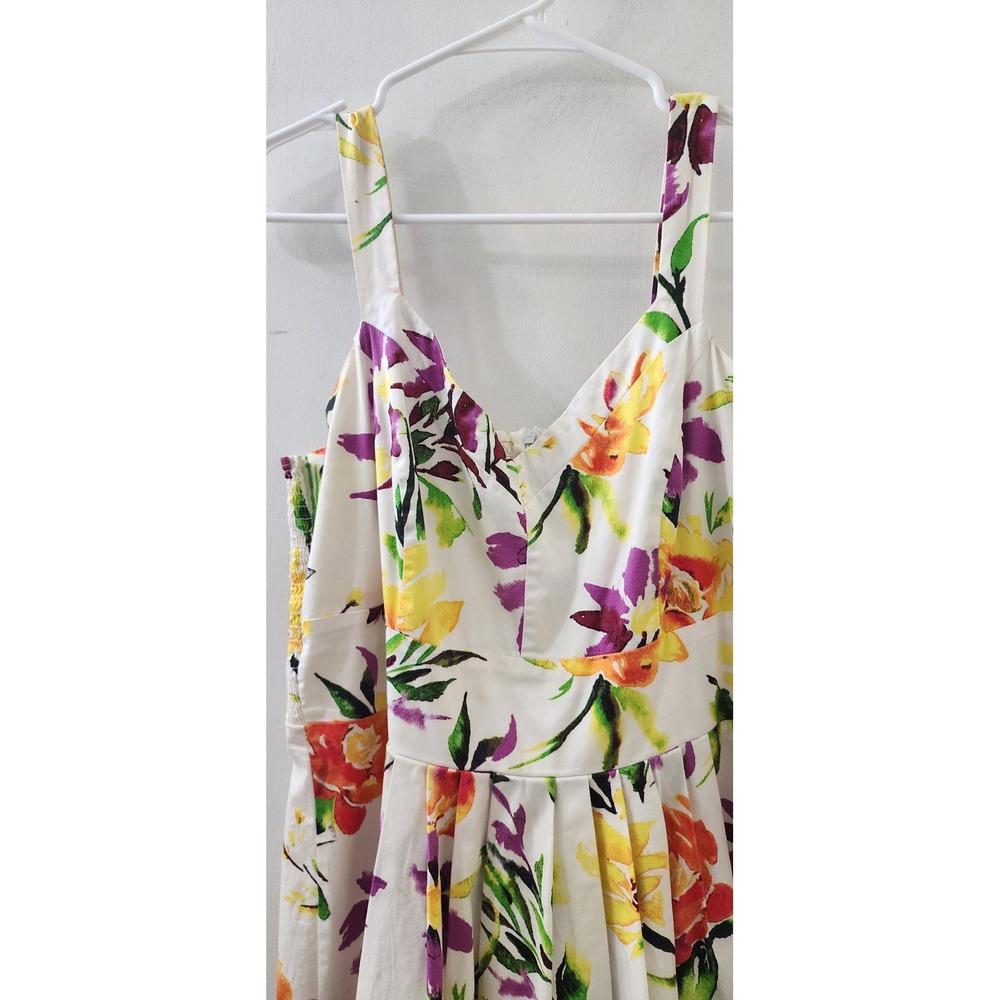 Rush Women XL Floral Fit and Flare Dress White Multicolor V-Neck Smocked Back - Picture 3 of 8